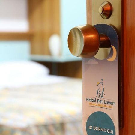 Hotel Marina Roseto degli Abruzzi Kültér fotó