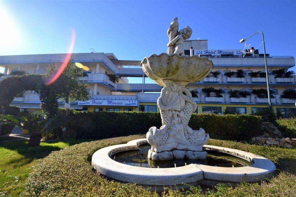 Hotel Marina Roseto degli Abruzzi Kültér fotó