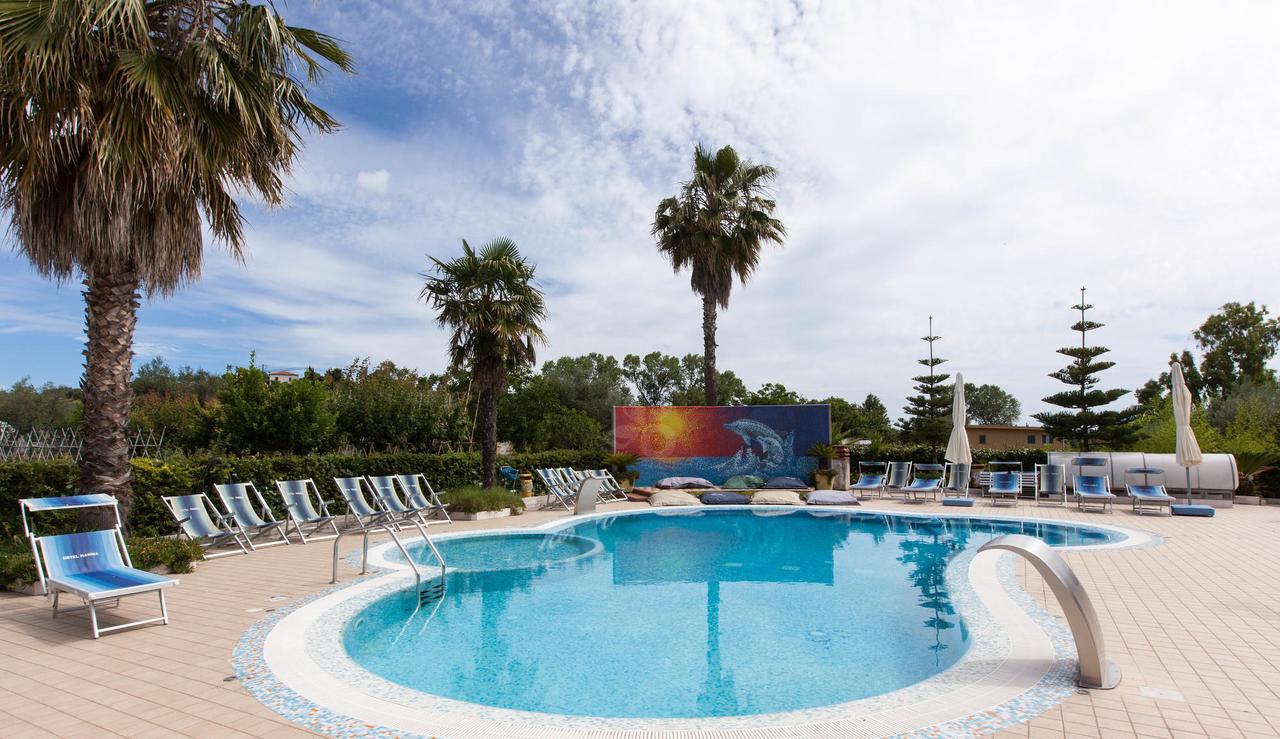 Hotel Marina Roseto degli Abruzzi Kültér fotó