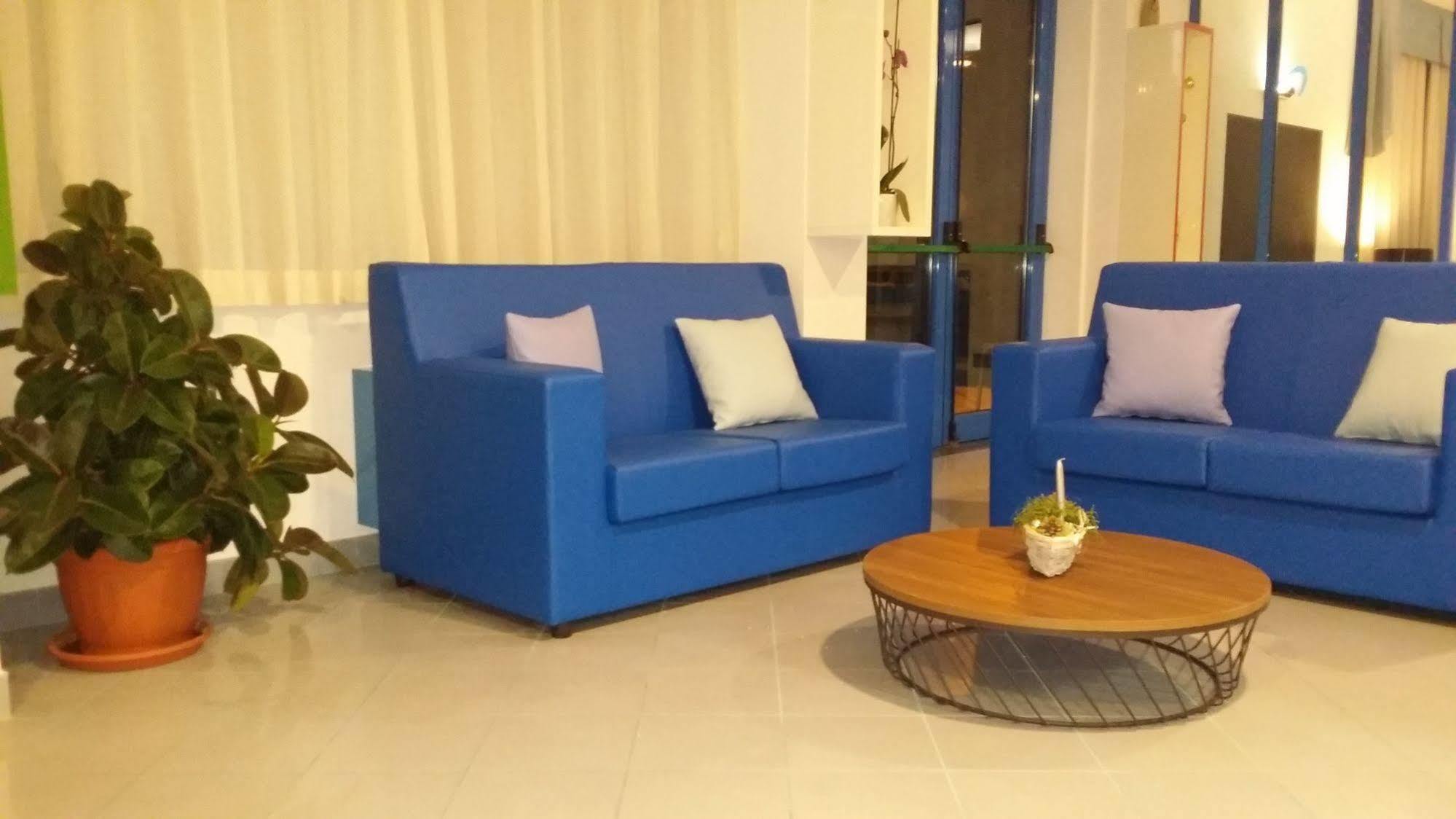 Hotel Marina Roseto degli Abruzzi Kültér fotó