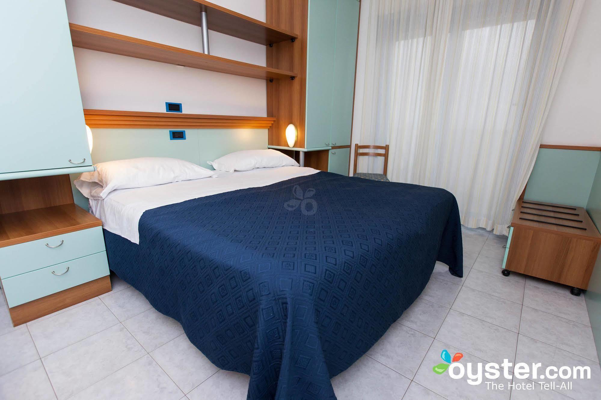 Hotel Marina Roseto degli Abruzzi Kültér fotó