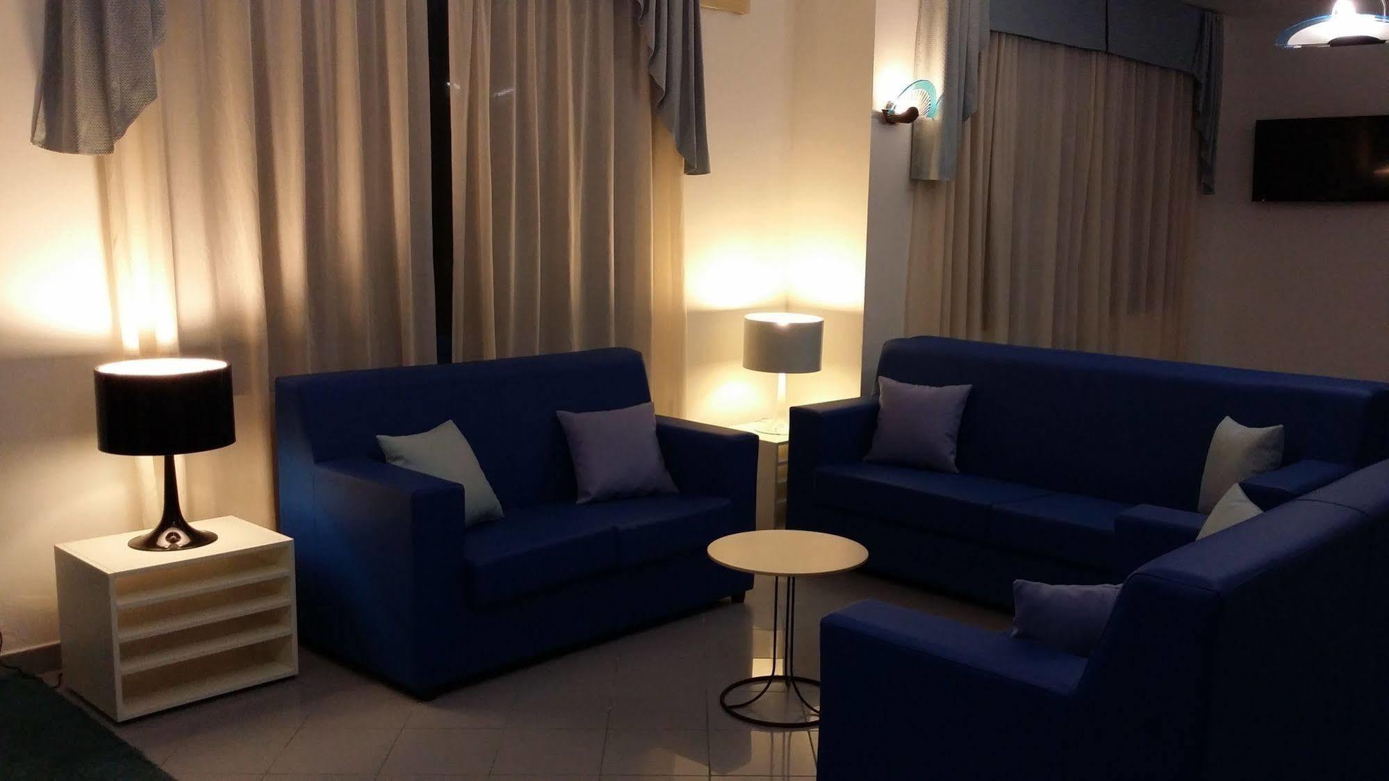 Hotel Marina Roseto degli Abruzzi Kültér fotó